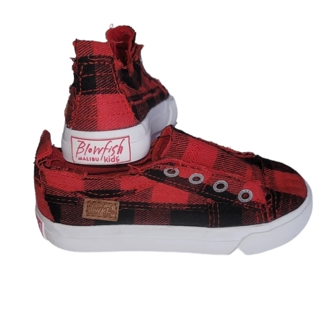 Blowfish Malibu Kids Distressed Canvas Slip on Sneakers & Velcro Closure